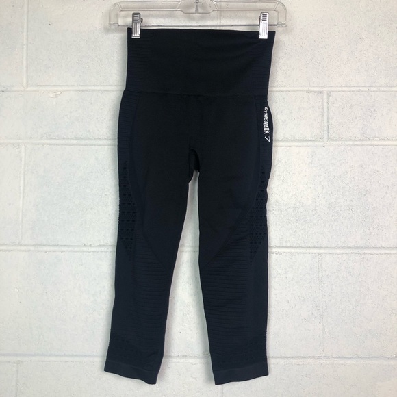 Gymshark Pants - GymShark black cropped seamless leggings XS